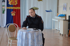 Ирбитские полицейские провели профилактическую беседу по мошенничеству с трудовым коллективом детского сада