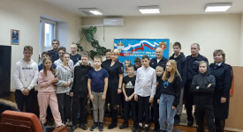 Ирбитские полицейские провели профилактическую встречу с подшефными детьми в отделе полиции