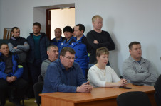 В Ирбите сотрудники полиции продолжают проводить профилактические встречи с трудовыми коллективами