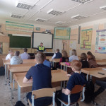 Сотрудники Ирбитской Госавтоинспекции проводят в школах уроки дорожной грамотности