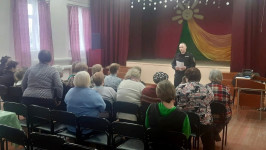 Участковые уполномоченные полиции Ирбита предупреждают граждан пожилого возраста о действиях мошенников