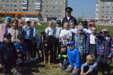 В Ирбите сотрудники полиции познакомили школьников с профессией полицейского