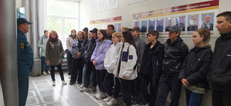 И вновь дети в гостях у пожарных