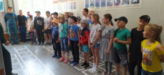 И вновь дети в гостях у пожарных