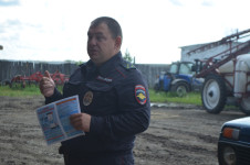 В Ирбите участковый уполномоченный полиции проводит профилактику мошенничества на своих административных участках