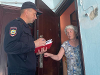 Ирбитские полицейские проводят профилактические мероприятия по мошенничеству с населением старше 80 лет