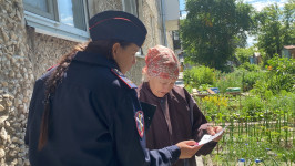 Ирбитские полицейские проводят профилактические мероприятия по мошенничеству с населением старше 80 лет