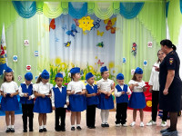 В детском саду № 23 г. Ирбита прошло торжественное посвящение дошколят в отряд ЮИД
