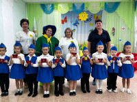 В детском саду № 23 г. Ирбита прошло торжественное посвящение дошколят в отряд ЮИД