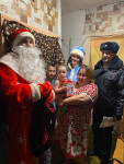 Ирбитские полицейские и члены Общественного совета при МО МВД России «Ирбитский» принимают участие в акции «Полицейский Дед Мороз 2024»