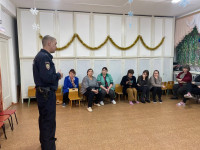 Полиция Ирбита проводит профилактику мошенничества среди трудовых коллективов организаций