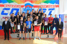 Соревнования по пауэрлифтингу (классическому жиму) среди мужчин и женщин в рамках VIII Спартакиады Восточного управленческого округа