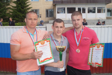 Ирбитские офицеры-силачи стали первыми в областном турнире по силовому многоборью среди сотрудников ГУФСИН