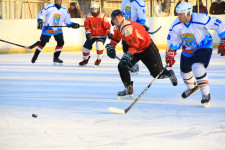 Хоккей. Ирбит - Нижняя Салда (5:4)