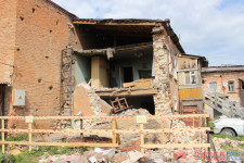 Обрушение стены жилого дома г.Ирбит, ул.Кирова, 88а