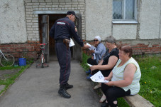 Участковые уполномоченные полиции Ирбита предупреждают граждан об уловках телефонных и сетевых мошенников