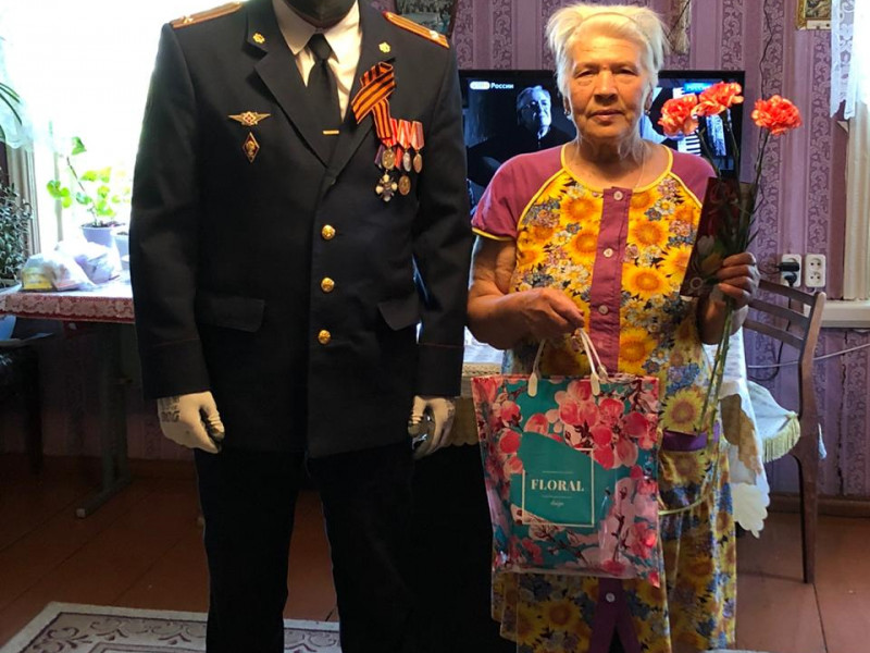 Руководство ирбитскго СИЗО-2 поздравило ветеранов УИС с наступающим праздником - 75-летием Великой Победы