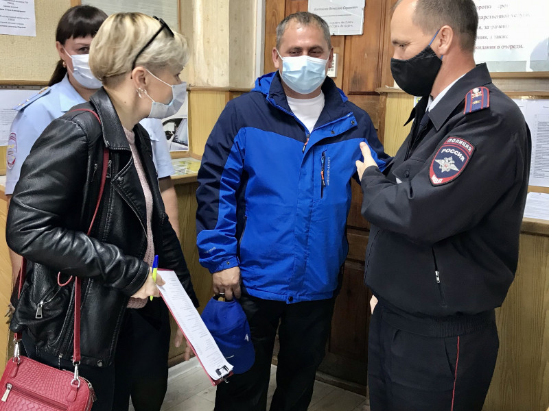 В рамках акции «Гражданский мониторинг» общественники Ирбита посетили РЭО ГИБДД