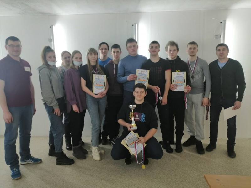 В стрелковом тире стадиона «Юность» прошло лично-командное первенство по пулевой стрельбе в рамках Спартакиады учебных заведений
