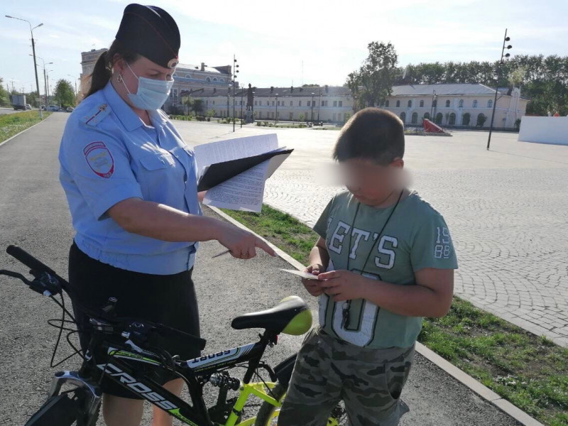 Сотрудники Госавтоинспекции Ирбита провели профилактический рейд «Несовершеннолетний нарушитель»