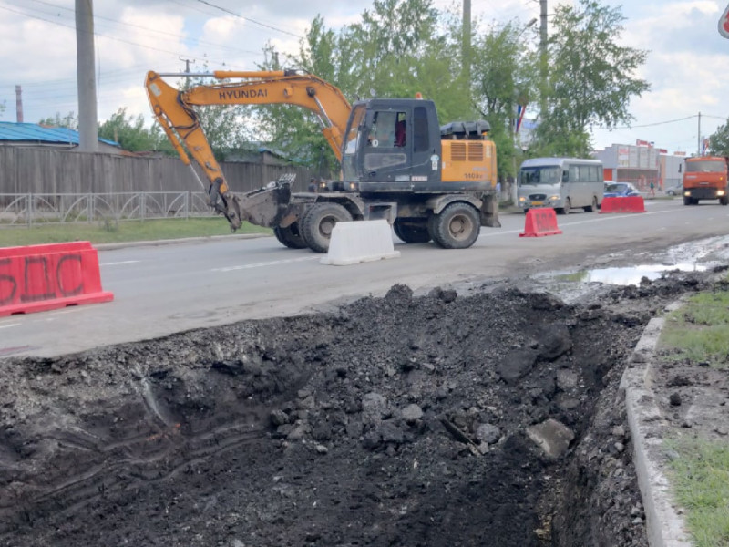 Ремонт дороги на перекрестке улиц Советская - Горького