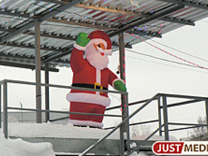 До окончания приема заказов на поздравления от Деда Мороза осталось всего две недели