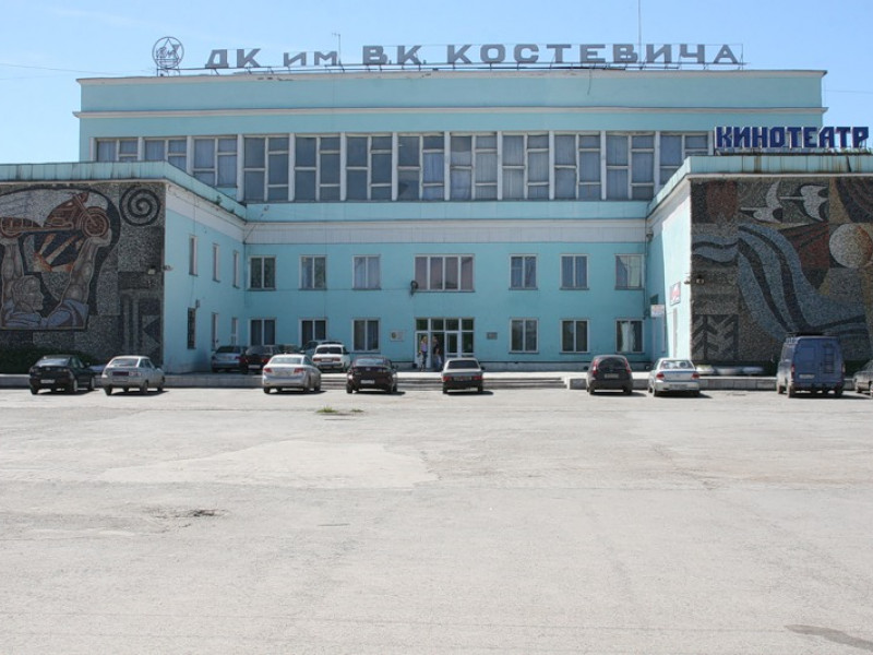 Как эта женщина красива, как бесконечно молода