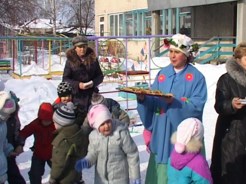 Дети проводили зиму