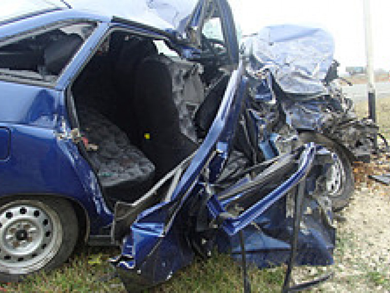 В Ирбите в столкновении «Газели» и легковушки два человека погибли и два серьезно пострадали