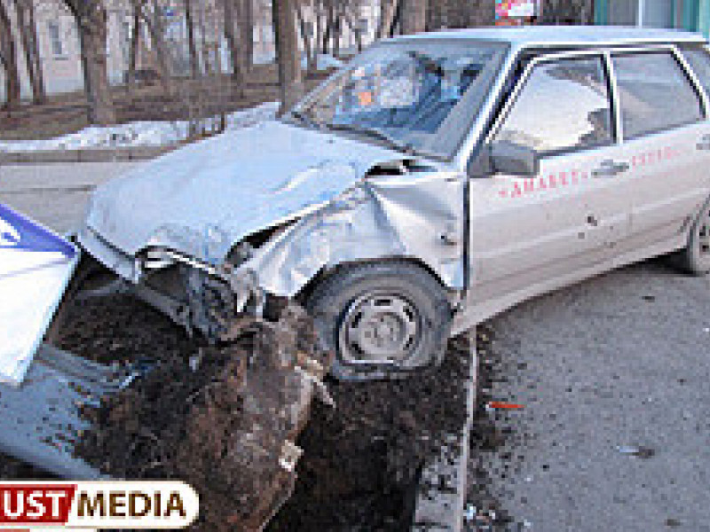 За выходные на дорогах области погибли 12 человек