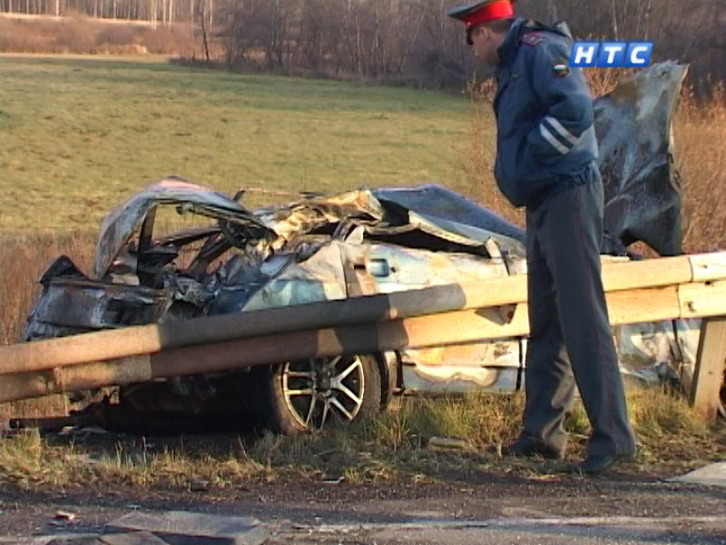 Водитель сгорел в машине