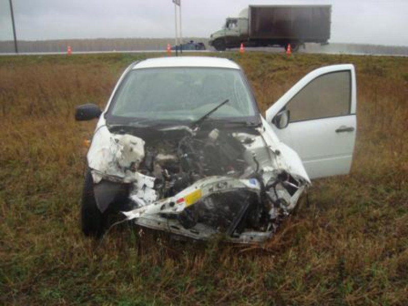 Водитель "Лады" при обгоне допустил столкновение с "Фиат Дукато"