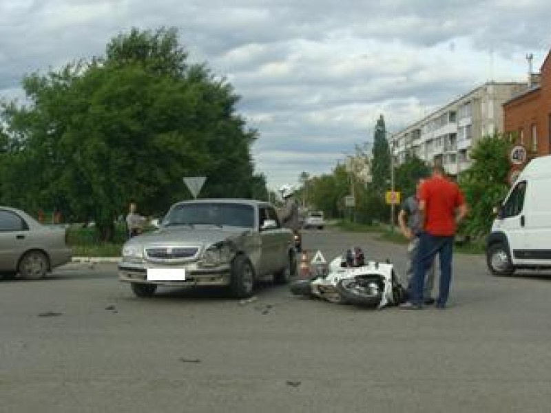 ДТП на перекрестке улиц Первомайская - 50 лет Октября