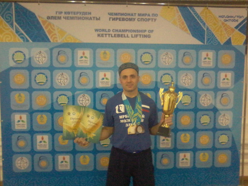 Роман Дудин стал 4-кратным Чемпионом мира по гиревому спорту среди ветеранов