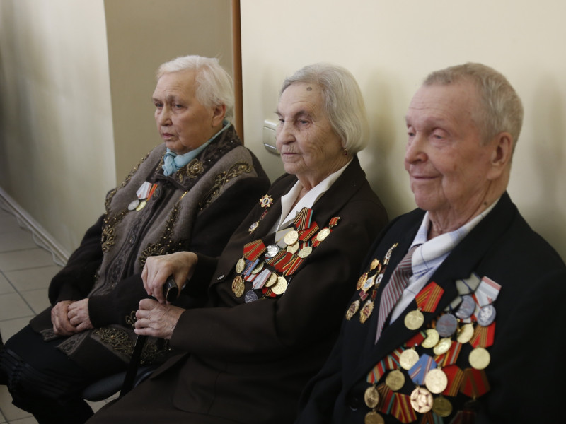 Глава региона вручил ирбитчанам заслуженные награды