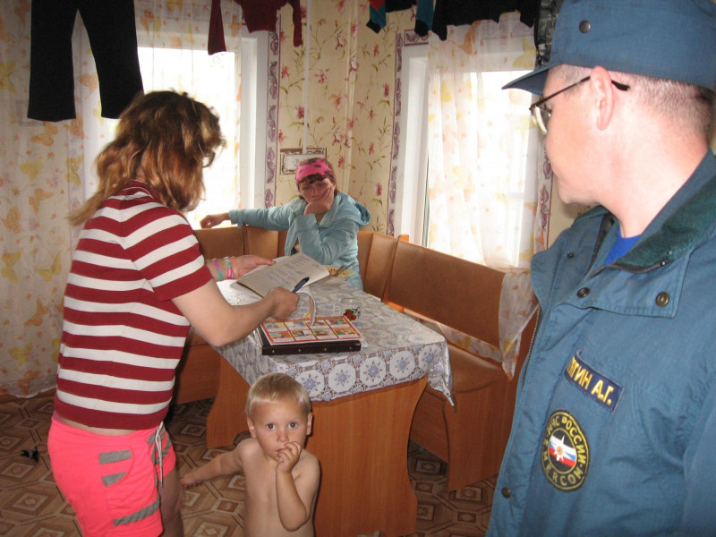 Рейд по семьям, оказавшимся в трудной жизненной ситуации, и семьям, где проживают трудные подростки