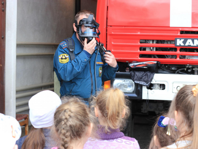 Дети в гостях у пожарных