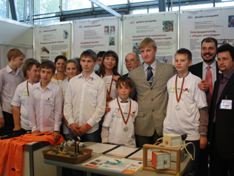 Юные изобретатели-уральцы привезли из Москвы престижные награды