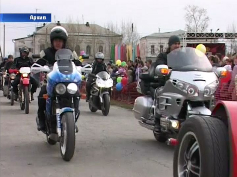 Скоро Первомай