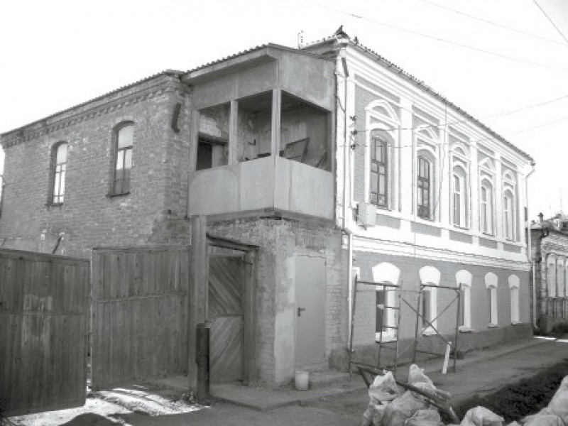 С рук на руки…