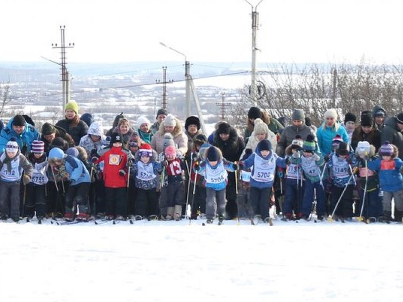 В Ирбите на старт "Лыжни России 2017" вышло более тысячи участников