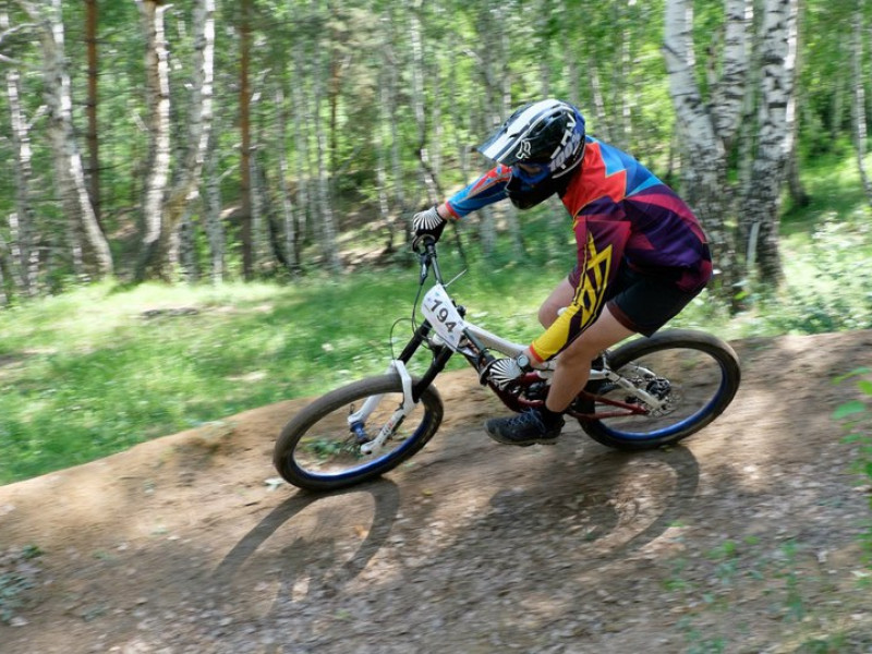 Ирбитчанин стал первым на 4-м этапе Кубка города Тюмени по маунтинбайку в дисциплине «Кросс-кантри»