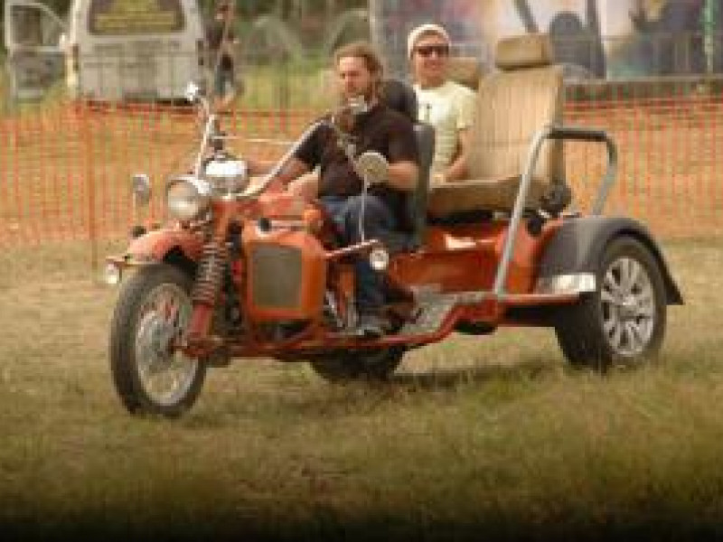 «Солнечно, несмотря на дождь»