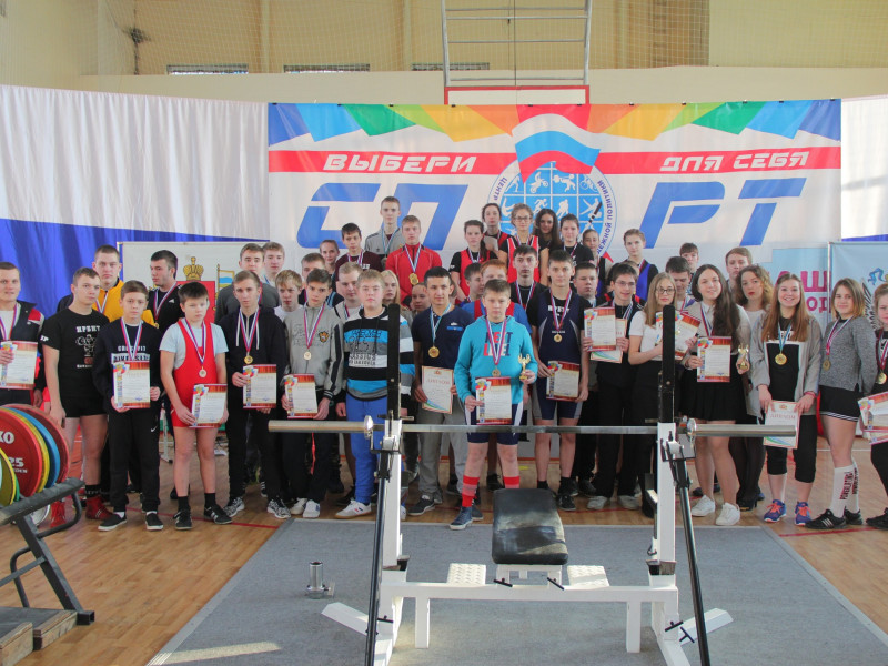 В Ирбите состоялся Открытый Чемпионат и Первенство Свердловской области по пауэрлифтингу