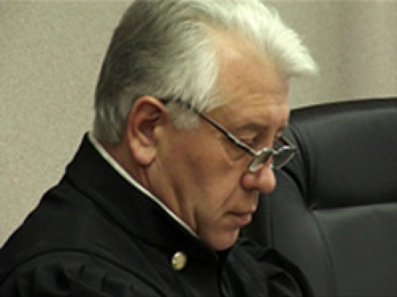 Несколько тысяч свердловчан попросили облсуд не поддаваться на политический заказ «Единой России» против экс-мэра. Скорая отставка лидера ячейки партии власти получила неожиданный резонанс