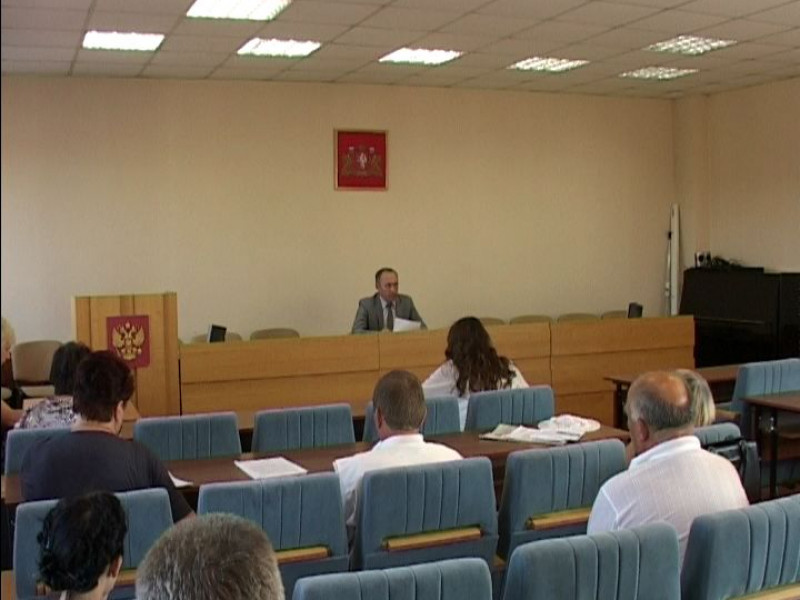 Публики на публичных слушаниях было мало