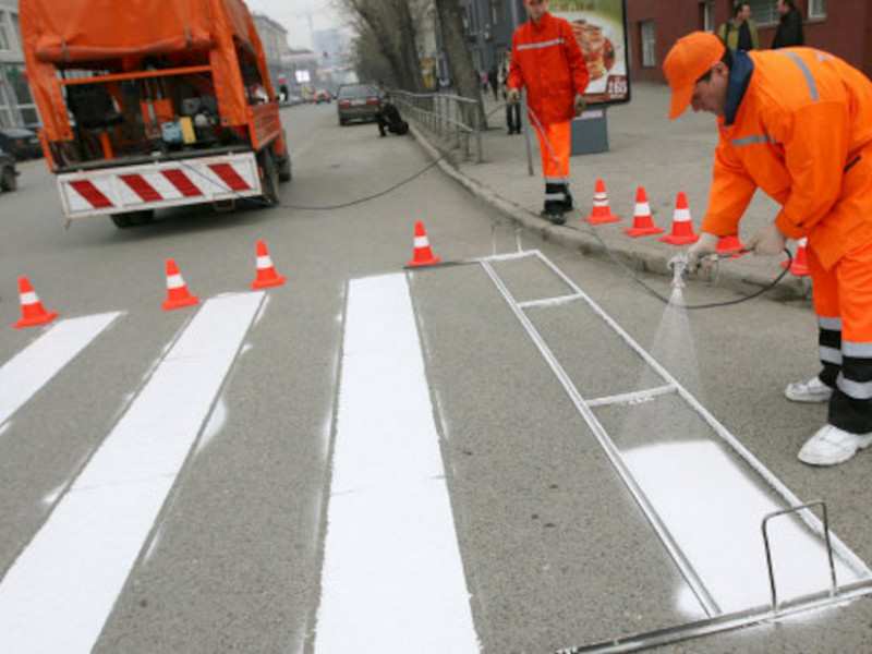 Госавтоинспекция Свердловской области добилась нанесения разметки практически на всех пешеходных переходах региона