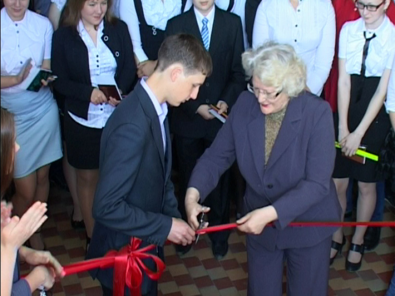 В 18 школе учителям подарили сердце