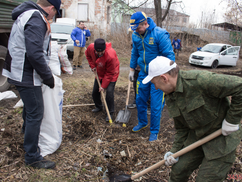 Субботник в Городском парке