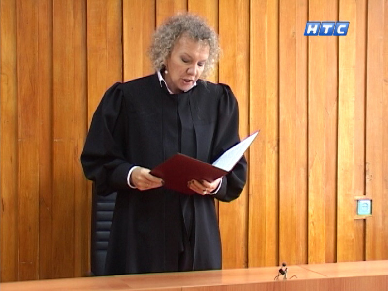 Из зала суда